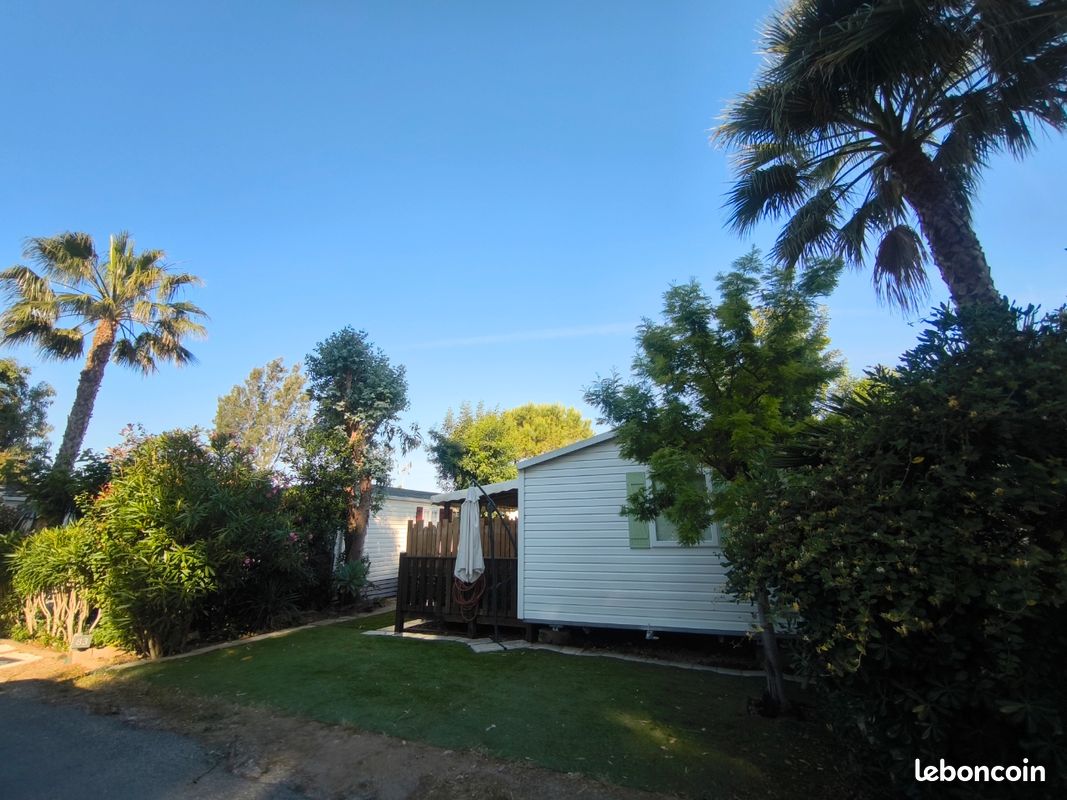 Local commercial 3 pièces 32 m² · à Hyères · 32 m² · 19 000 €