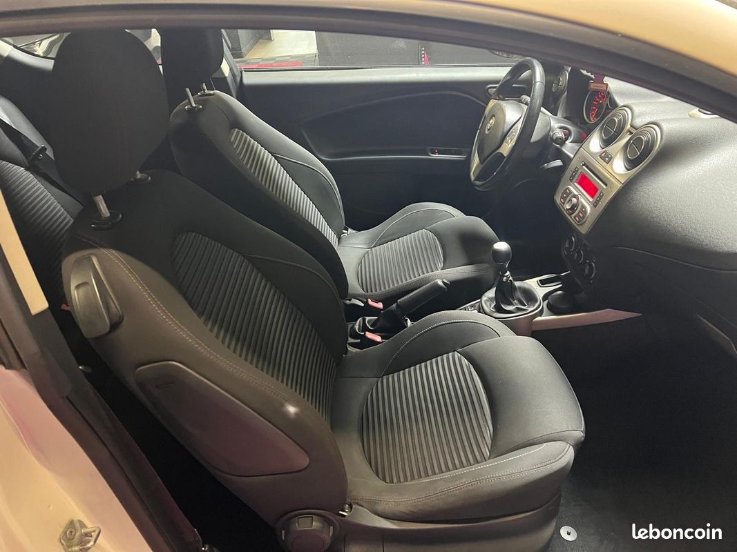 ALFA ROMEO MITO 1.3 JTDm Start Stop 95 Distinctive / KIT EMBRAYAGE NEUF (image 18)