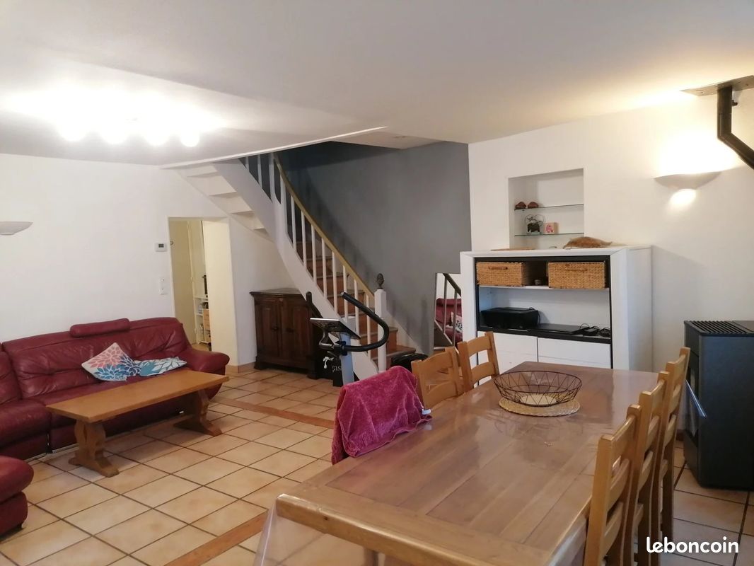 Maison 5 pièces 102 m² · à Jumeaux · 102 m² · 108 000 €