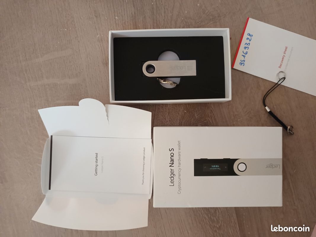 Ledjer Nanos S (portefeuille électronique pour crypto) - Accessoires  informatique