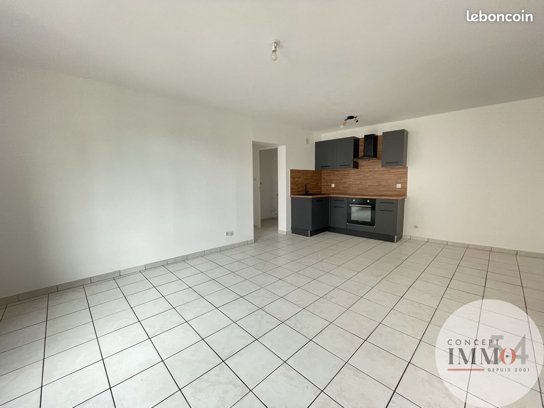 Appartement 2 pièces 53 m² · à Toul · 53 m² · 510 €