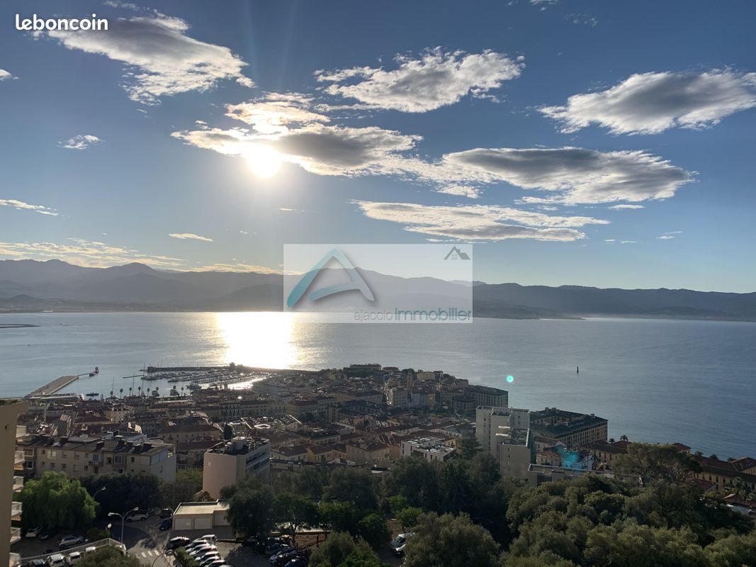 Appartement 2 pièces 70 m² · à Ajaccio · 70 m² · 900 €/mois