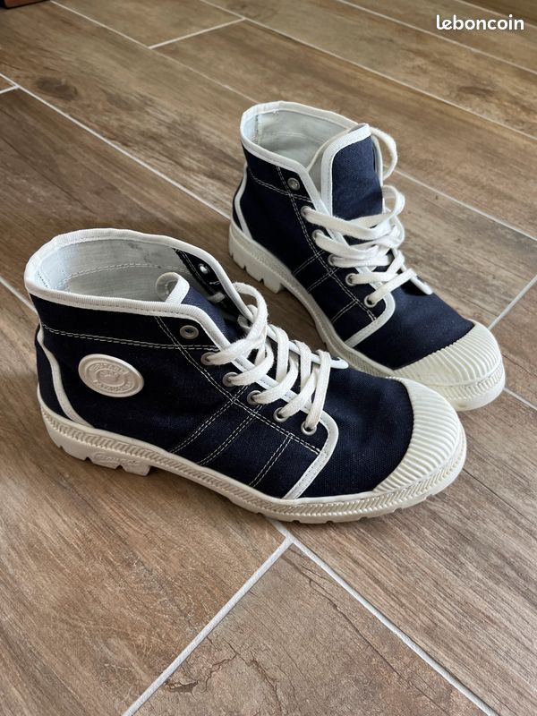 PATAUGAS Authentique Bleu Chaussures - Main Image