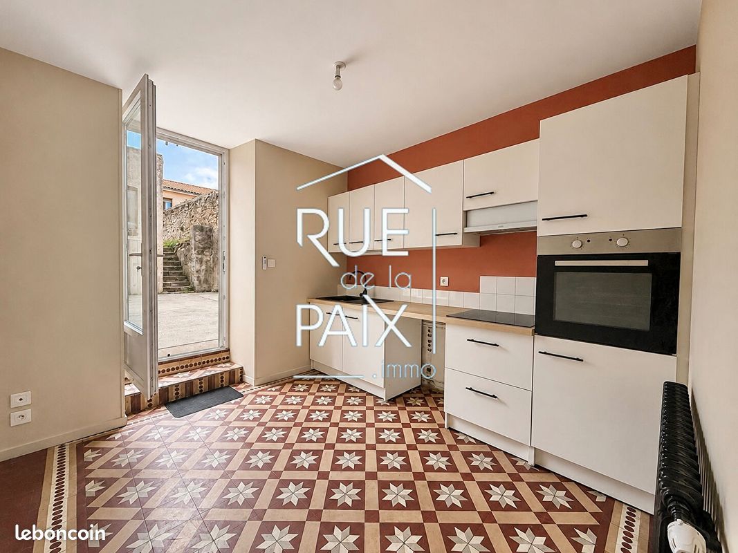Maison 4 pièces 99 m² · à Parthenay · 99 m² · 106 000 €