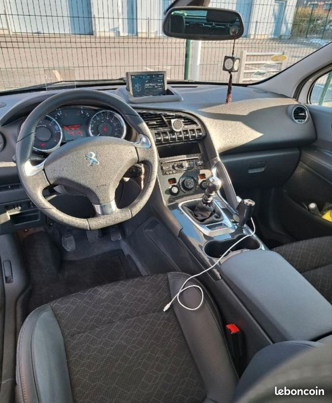 Peugeot 3008 2.0 hdi 150CV FAP faible kilométrage (image 3)