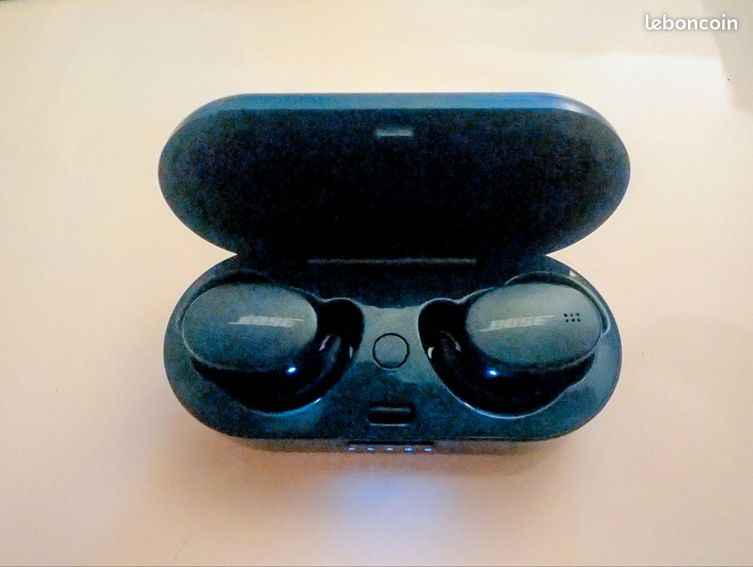 Bose sport earbuds baltic blue (image 1)