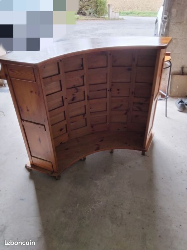 Bar en bois avec deux tabourets (image 3)
