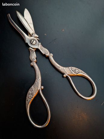 PAIRE DE CISEAUX ancienne décor cannelé 13,6cm - Couture couturière