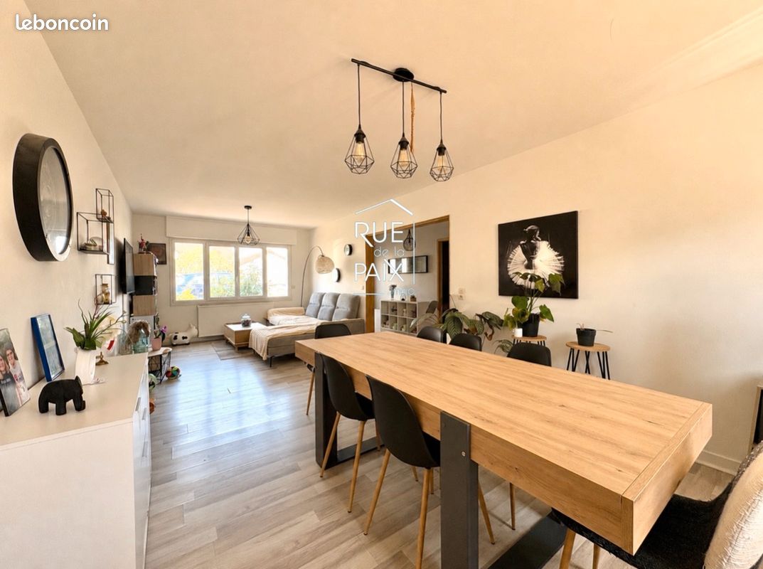 Maison 8 pièces 165 m² · à Châtellerault · 165 m² · 172 000 €