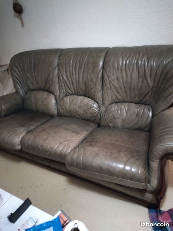 Vend salle à manger en fer forget uce 100eur canapé en cuir bien entretenu 90eur0 venir sur pl (image 3)