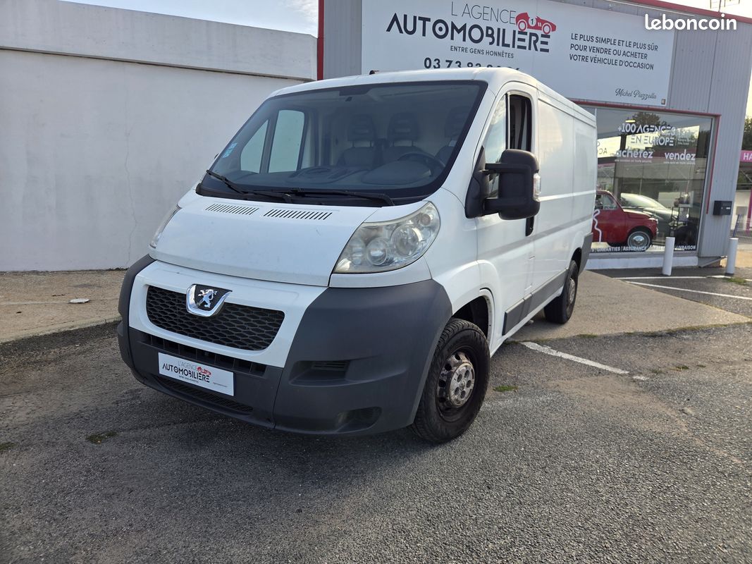 PEUGEOT Boxer Boxer Fg 330 L1H1 2.2 HDi 110 FAP Confort GARANTIE 12 MOIS (image 1)