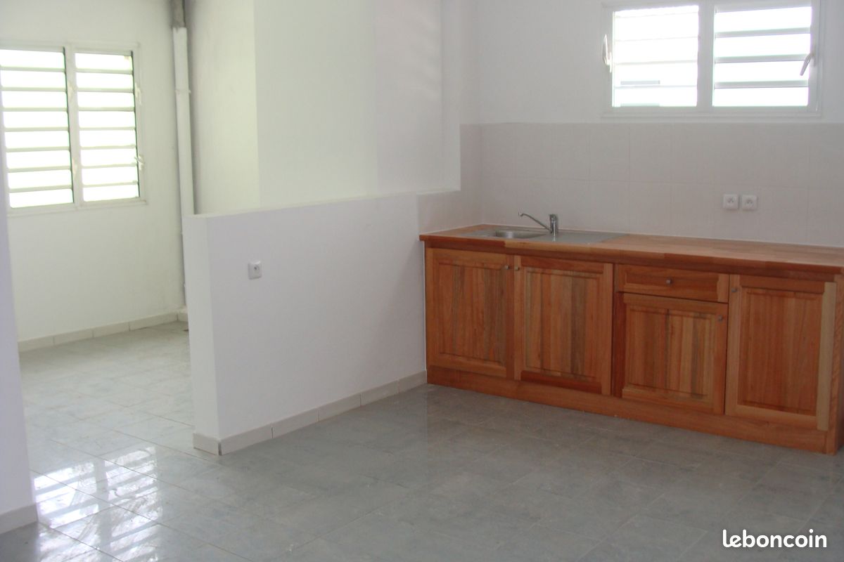 Appartement 3 pièces 65 m² · à Fort-de-France · 65 m² · 840 €/mois
