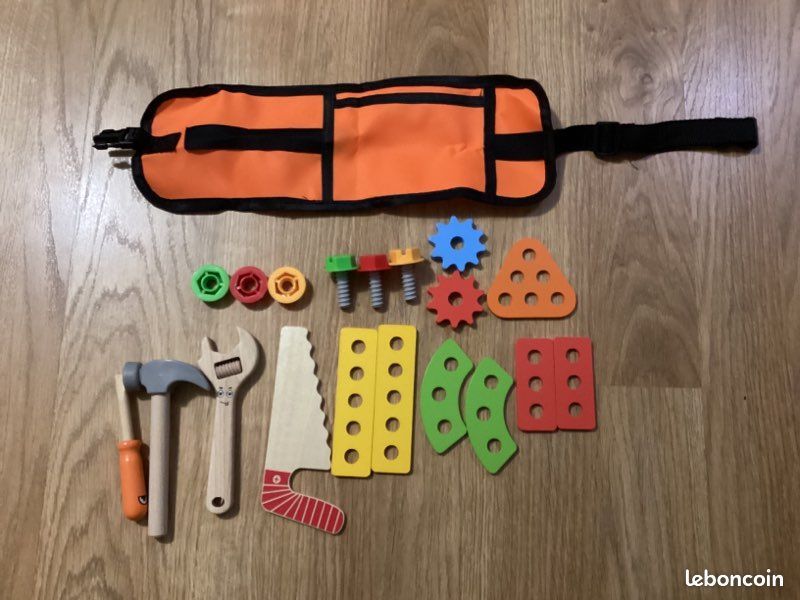 Coiffret Outils Montessori Enfant 3-5 Ans - Planche à Visser En Bois - 7 Types De Vis - Tournevis Et Clés Inclus - Cadeau Motricité