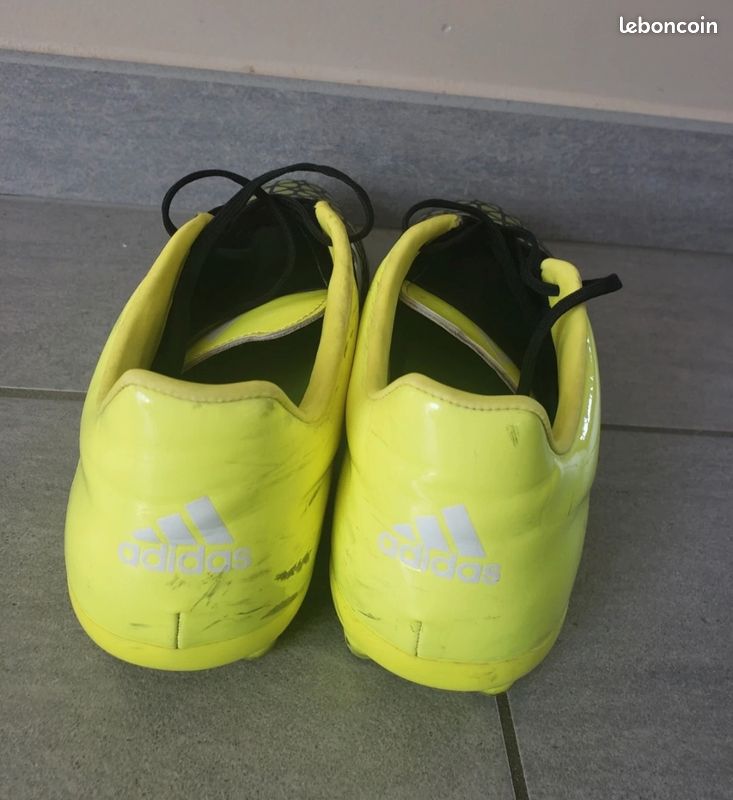 Chaussures de foot/ Crampons Adidas (image 4)