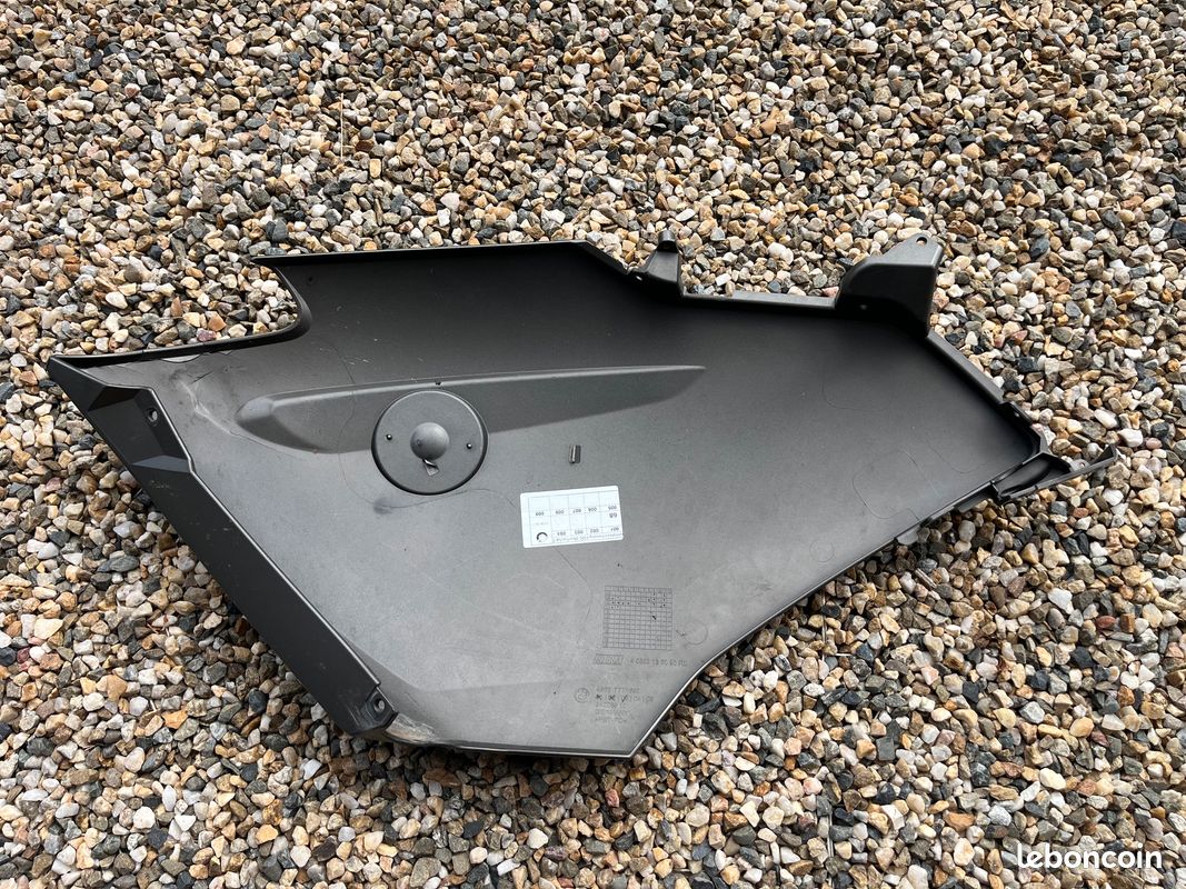 Carénage latéral droit BMW R1200Rt de 2012 (image 2)