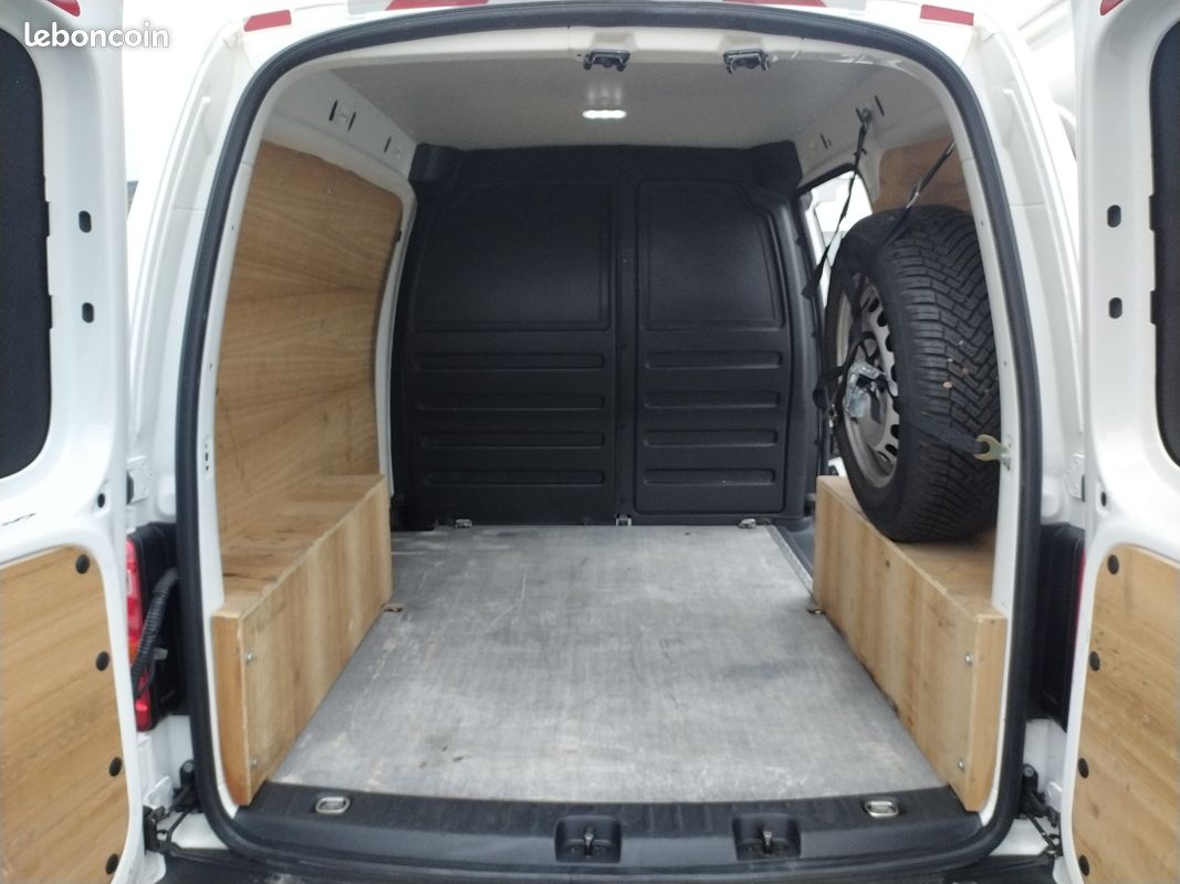 15825 HT - VOLKSWAGEN Caddy 4 Motion TDI 122 Business Line Plus GPS 4x4 2 L - 10/2020 - 107309 kms (image 7)