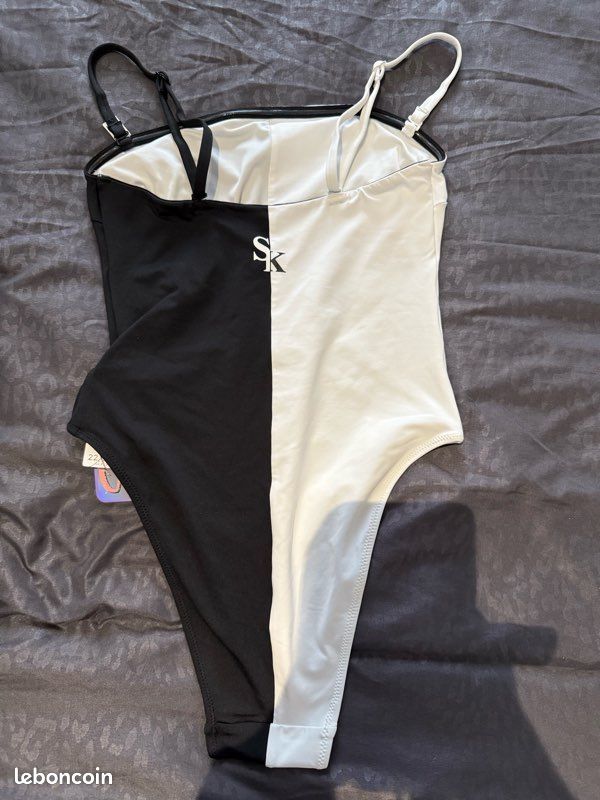 Maillot de bain bicolore Undiz neuf taille 36 Vêtements