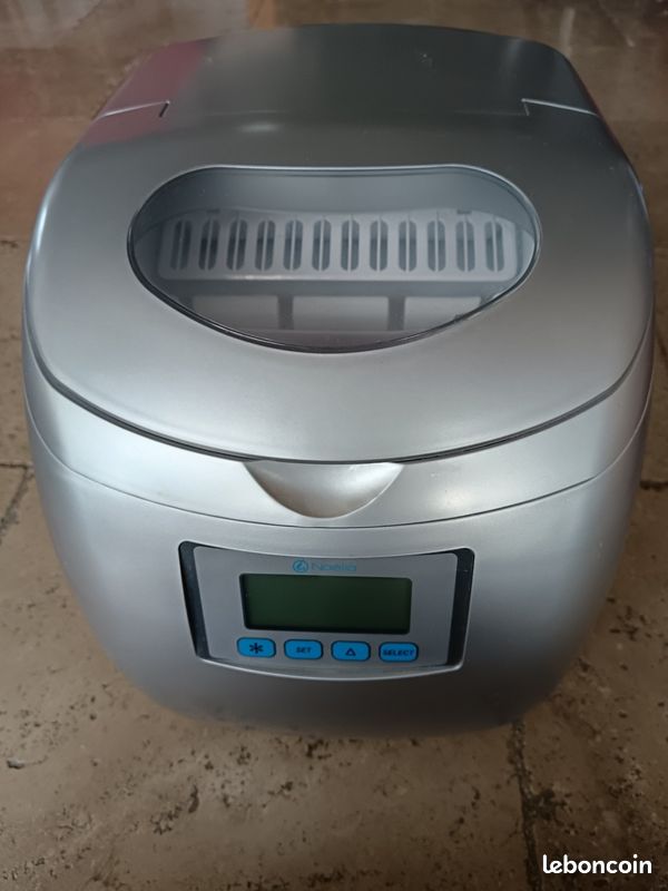 Machine à glaçons (image 1)