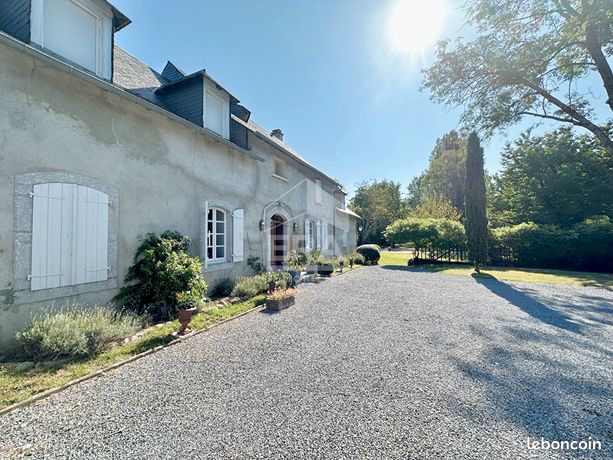 Propriété 6 pièces 238 m²