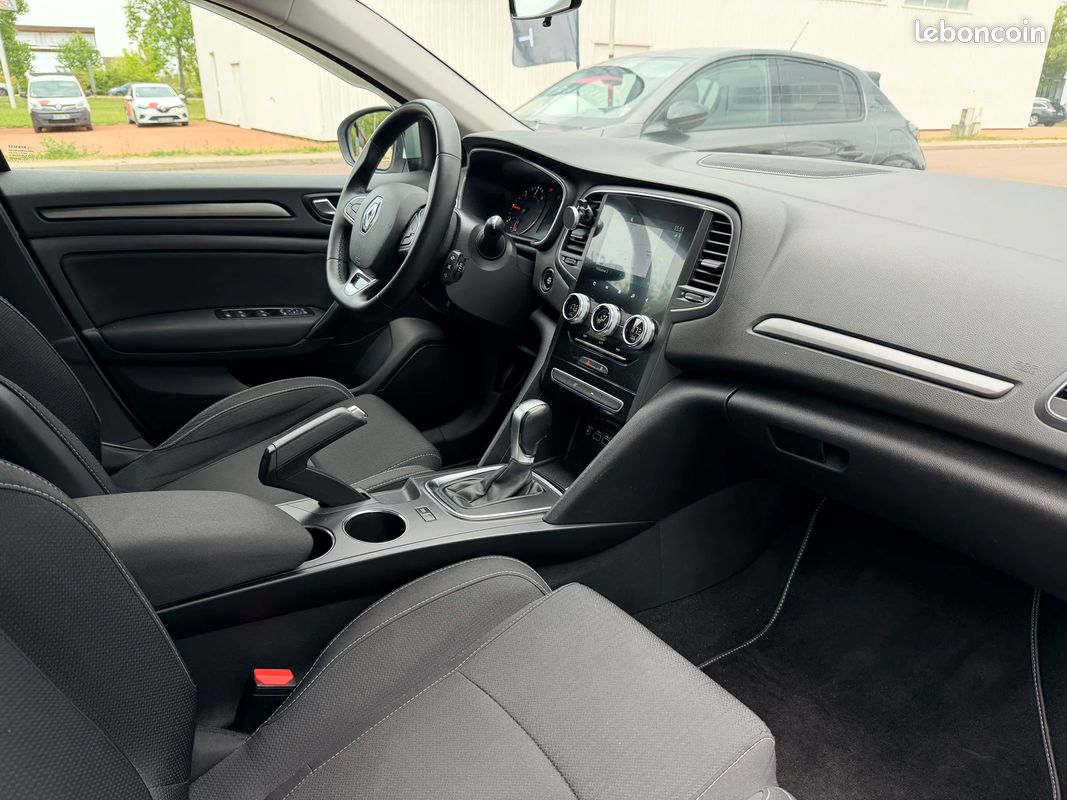 Renault MEGANE IV 1,5 DCI / SUIVIE ET ENTRETENUE / (image 24)