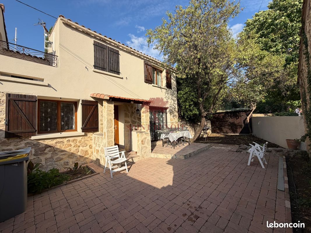 Maison 5 pièces 86 m² · à Plaissan · 86 m² · 1 040 €