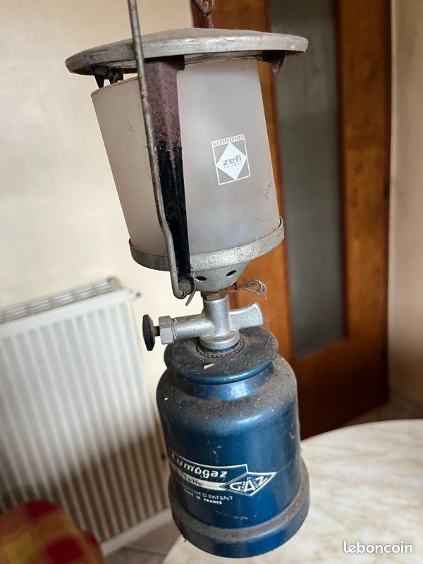 LAMPE CAMPING GAZ rétractable fonctionne avec 4 piles en TBE (voir