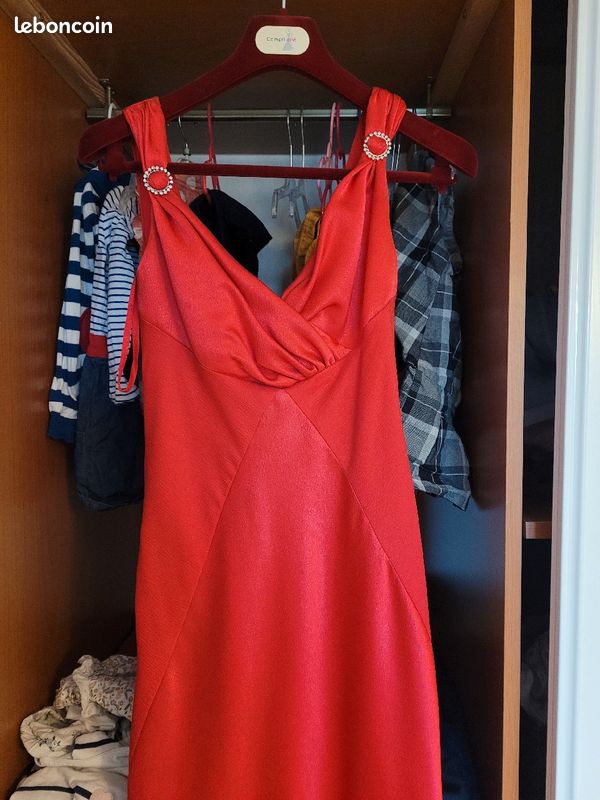 Belle robe longue cocktail rouge taille 38 (image 4)