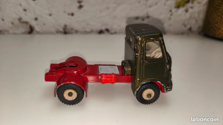TRIPORTEUR ANCIEN DINKY TOYS Versainville 14700 Modélisme