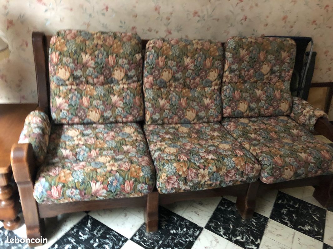 Salon tissu et bois (image 1)