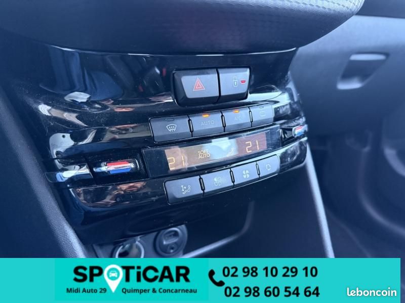Peugeot 2008 1.2 PureTech 110 Allure (image 18)