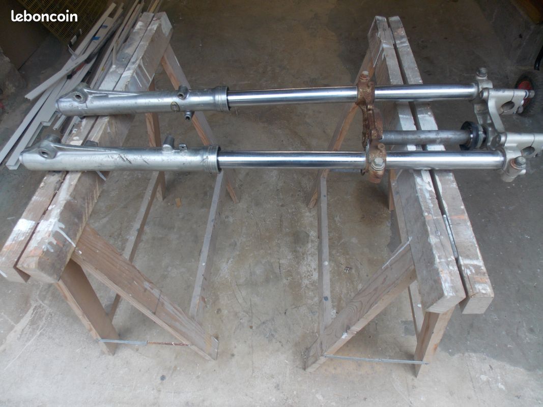 Fourche suzuki ts 80 (image 1)