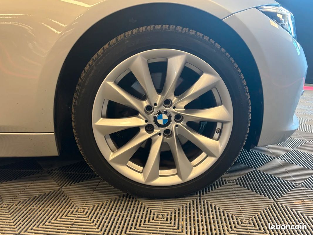 BMW SERIE 3 TOURING F31 LCI2 330i xDrive 252 ch BVA8 Lounge (image 40)