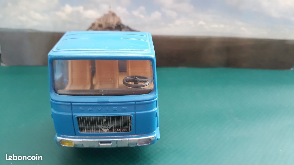 Camion Saviem SM 300 Orangina – Miniature Solido 1/50 – Pièce Artisanale