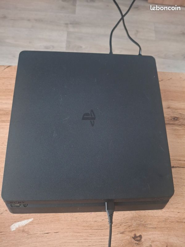 Ps4 slim (image 2)