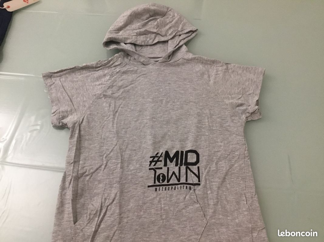 Lot de 3 T-shirt 11/12 ans dont un neuf (image 1)
