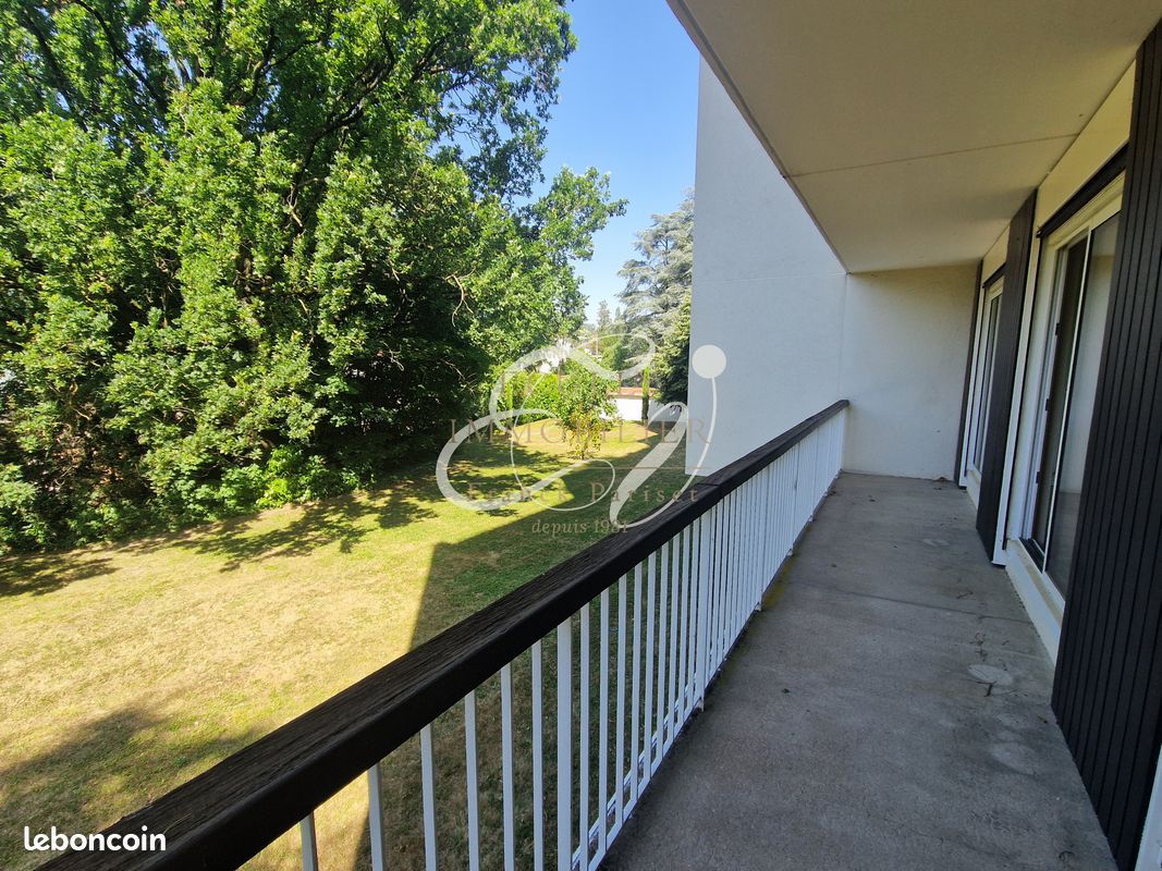 Appartement 4 pièces 98 m² · à Écully · 98 m² · 1 260 €/mois