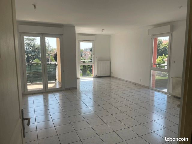 Appartement 3 pièces 74 m² · à Givors · 74 m² · 900 €/mois