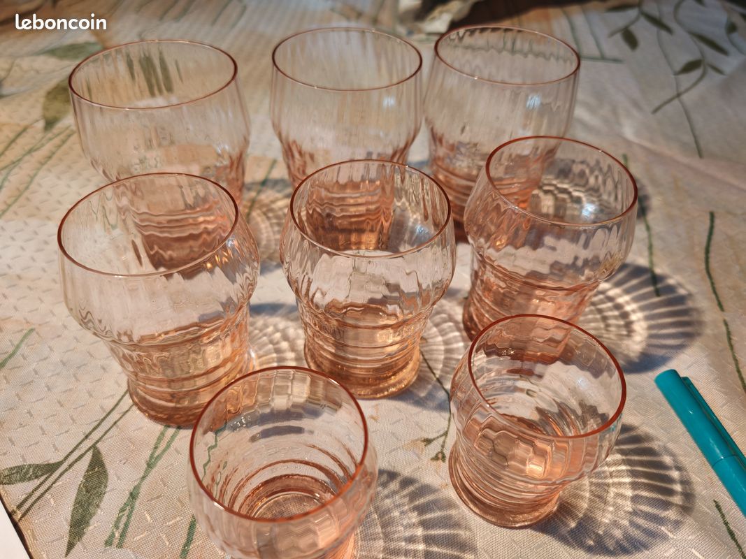 Ensemble de verres anciens (image 1)