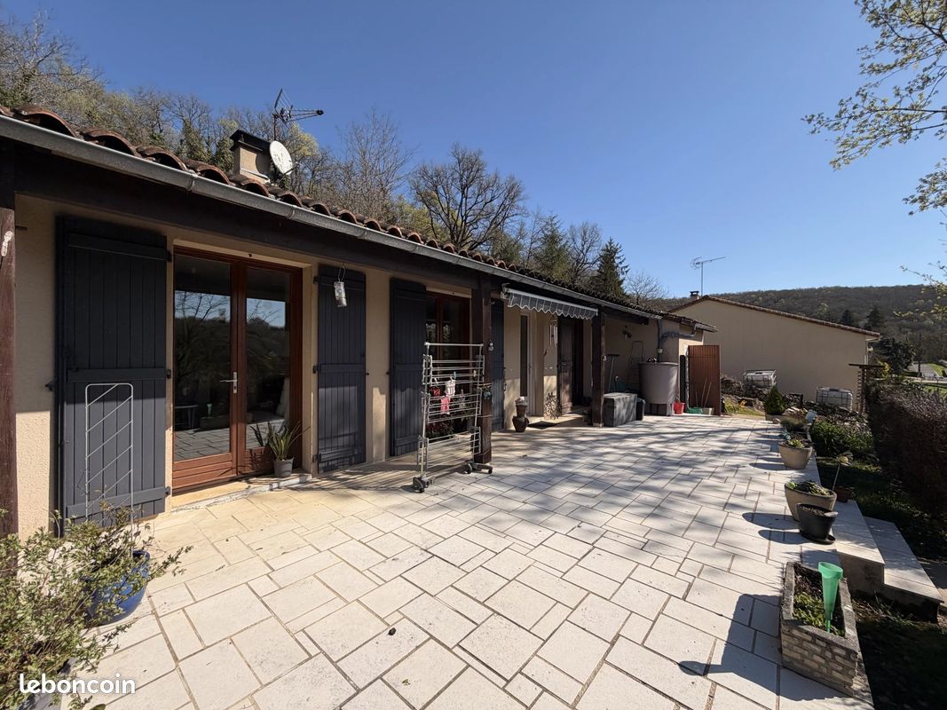 Maison 4 pièces 76 m² · à Nanteuil-en-Vallée · 76 m² · 108 000 €