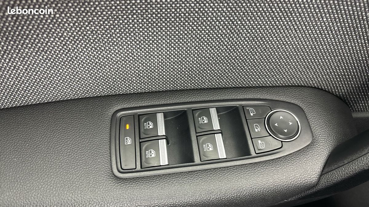 Renault captur eco g 100 ch techno (image 27)