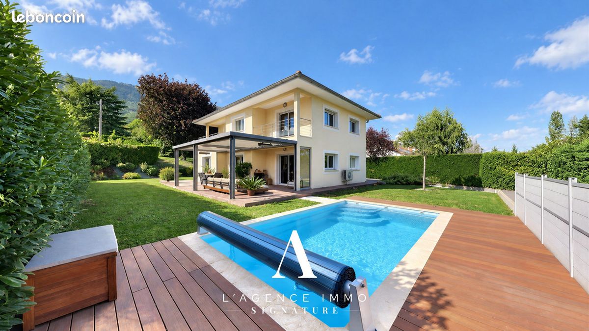 Maison 6 pièces 164 m² · à Thoiry · 164 m² · 1 090 000 €