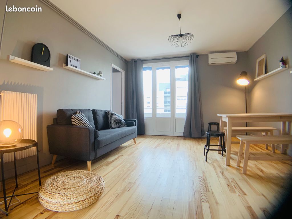Appartement 5 pièces 75 m² · à Villeurbanne · 75 m² · 503 €