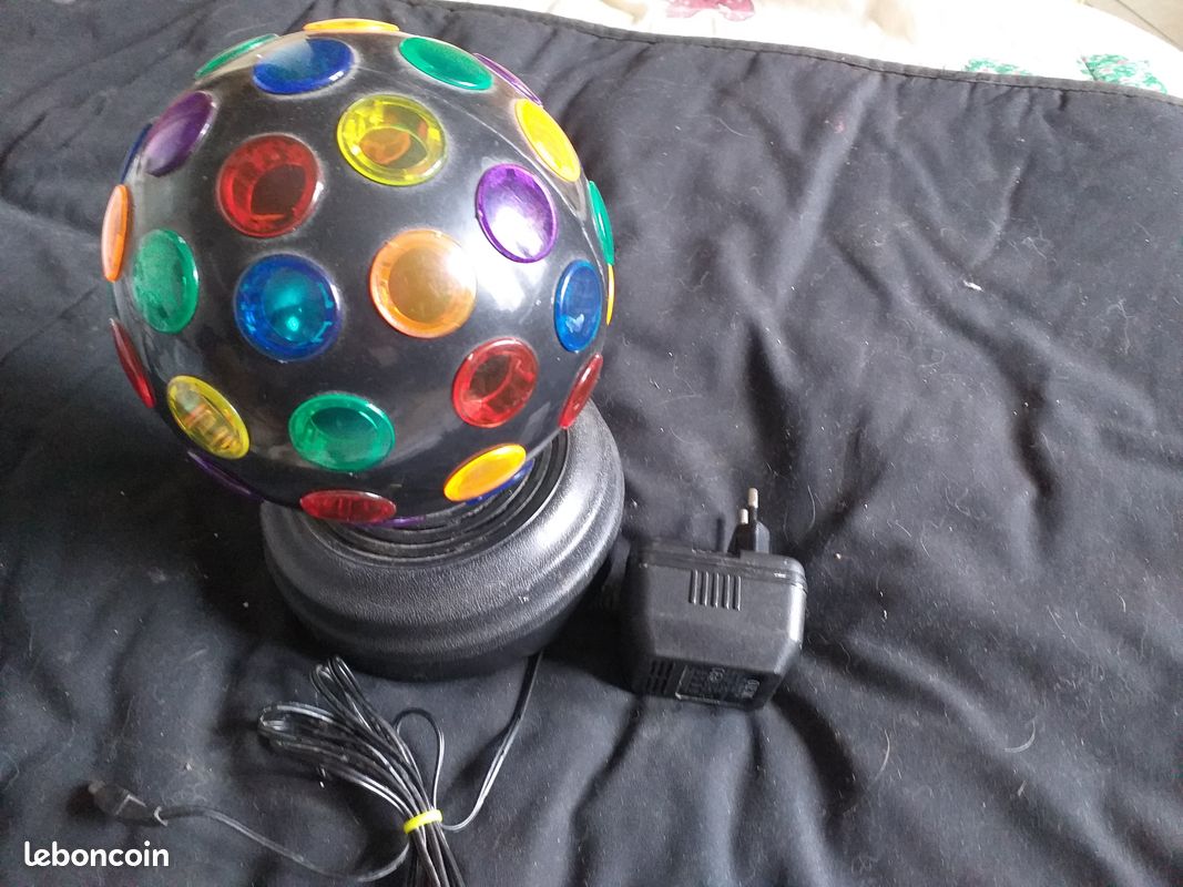 Boule a lumieres disco qui tourne (image 2)