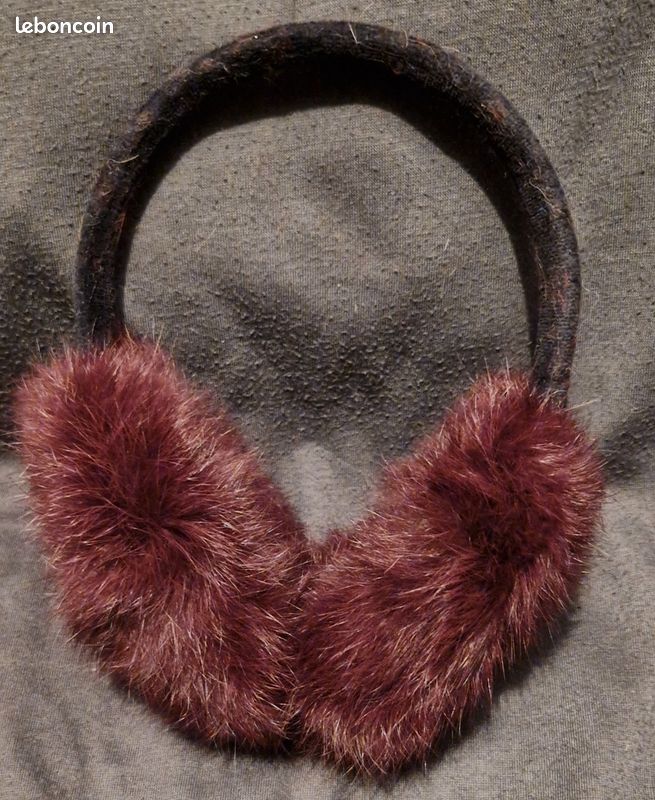 Cache oreille (image 4)