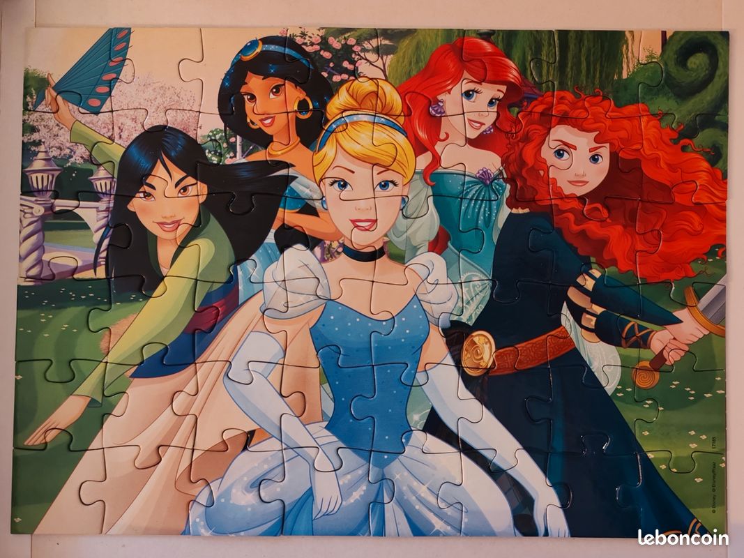 (D) 🧩 Lot 2 Puzzles / 1 puzzle 4 en 1 La Reine des Neiges + 1 puzzle Princesses (image 5)