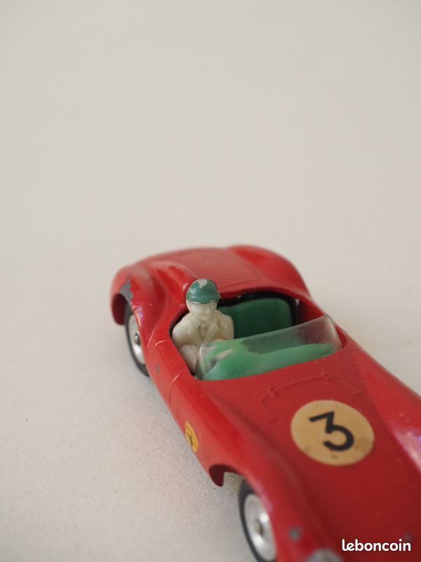 Solido 1/43 Ferrari 500 TRC – Transkit Avec Conducteur – Réf. AN251 – Occasion