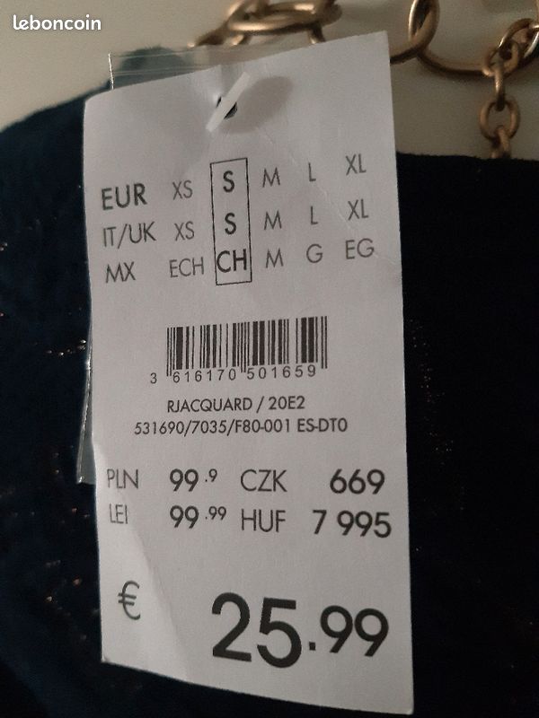 Une robe bleu marine taille 36 marque Camaieu (image 9)