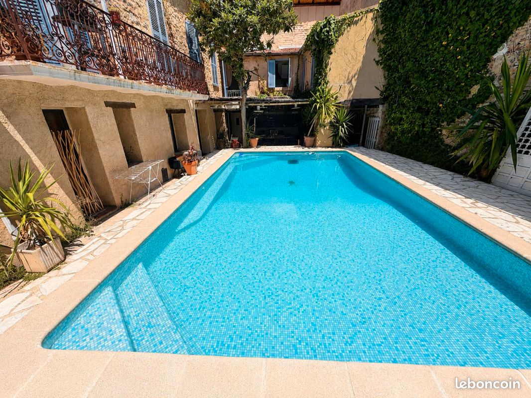 Maison 11 pièces 265 m² · à Cannes · 265 m² · 1 390 000 €