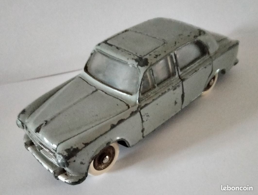 Dinky Toys Meccano France Panhard semi remorque Kodak - Collection