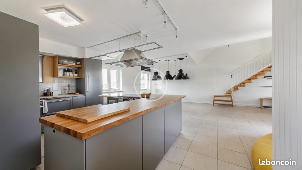 Appartement a louer saint-louis - 6 pièce(s) - 200 m2 - Surfyn